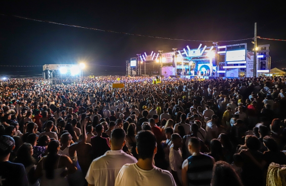 Réveillon 2024: mistura de ritmos marcará as duas noites de festa em Aracaju