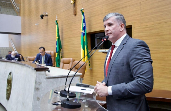 Líder do Governo defende estudo para implementação do Piso da Enfermagem em Sergipe