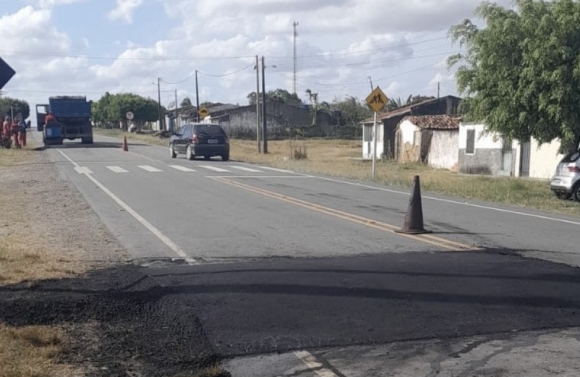 DER/SE instala redutores de velocidade na rodovia SE-290