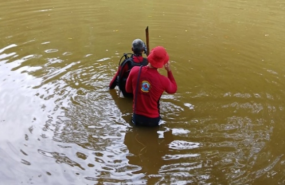 Irmãos morrem após afogamento no rio Vaza-Barris em Itaporanga