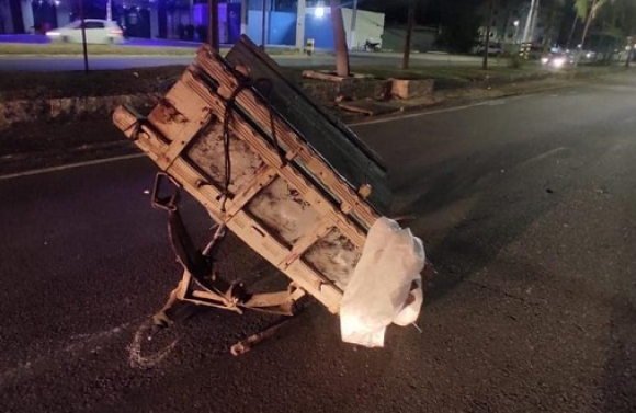 Quatro crianças e dois adultos ficam feridos após colisão entre carroça e carro em Aracaju