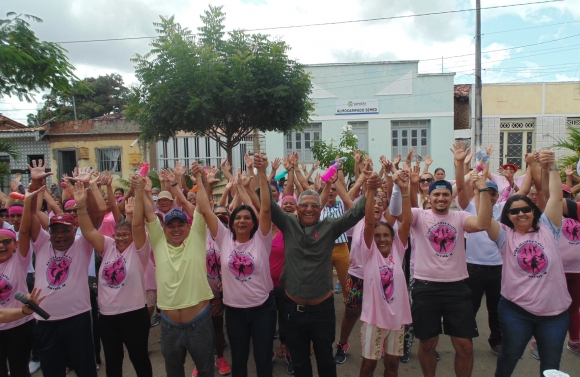 Japoatã realiza caminhada em alusão ao Outubro Rosa