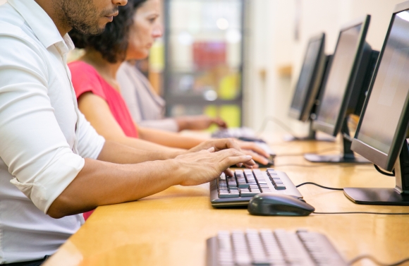 Prefeitura de Aracaju abre 1.190 vagas em cursos e oficinas online e presencial