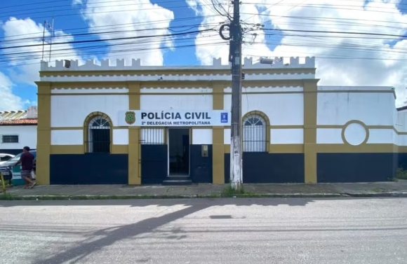 Advogado é detido por desacatar delegado e policiais e resistir à prisão em Aracaju