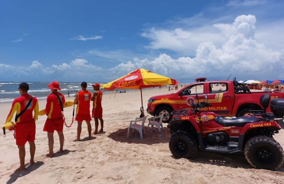 Corpo de Bombeiros reforça efetivo de guarda-vidas em 50 % durante a Operação Semana Santa