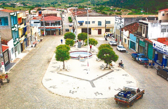 Homem morre ao cair de telhado de ginásio no município de Porto da Folha