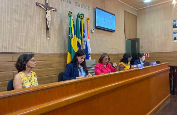 Câmara de Laranjeiras homenageia mulheres do município