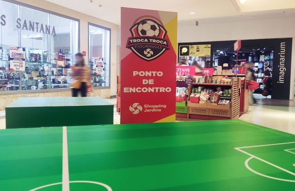 Shopping Jardins ganha espaço exclusivo para troca de figurinhas