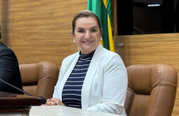 Clínica de Saúde que funciona 24 horas em Lagarto foi destacada pela deputada Áurea Ribeiro na Alese