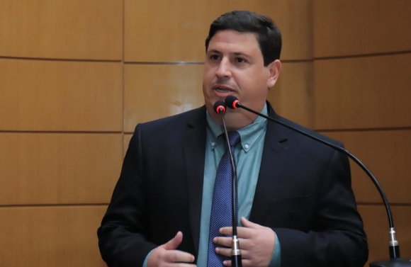 Ex-deputado critica falta de diálogo e tentativa de imposição do PT de Dores