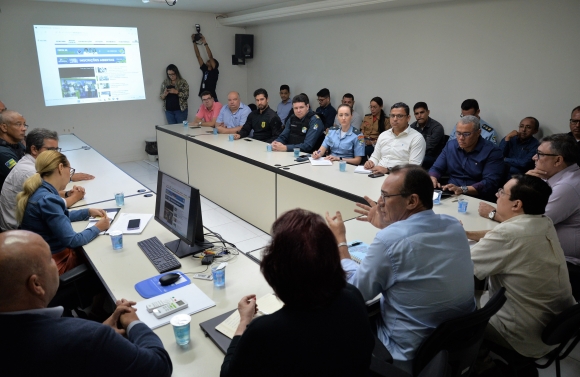 Governo de Sergipe alinha ações contra notícias falsas e violências nas escolas