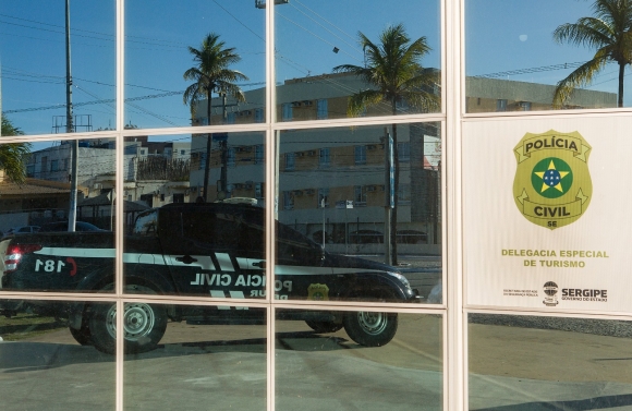 Foragido da Justiça por estupro de vulnerável praticado há 18 anos é preso enquanto almoçava em restaurante da  Zona Sul de Aracaju