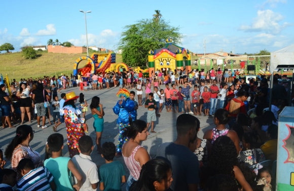 Telha promove festa para crianças do município