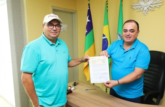Prefeitura de Simão Dias honra profissionais da Enfermagem com pagamento do Piso Nacional