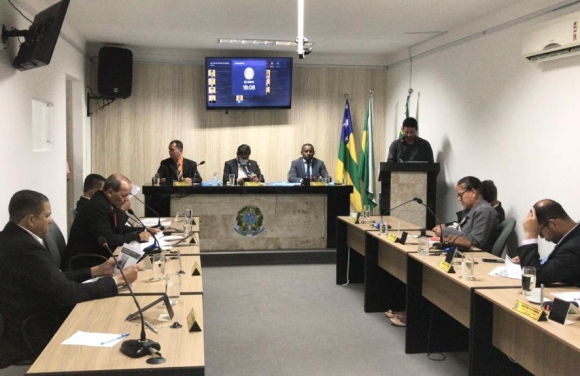 Vereadores de Umbaúba debatem melhorias no trânsito do Município