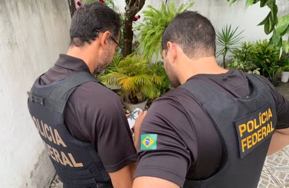 PF cumpre mandado de busca e apreensão em operação contra abuso sexual infanto-juvenil em Aracaju