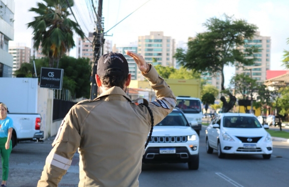 Trânsito na Beira Mar será alterado neste sábado, 27, devido à realização de bloco carnavalesco