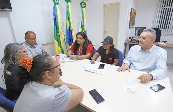 Prefeitura de Aracaju recebe categoria dos técnicos e auxiliares de enfermagem