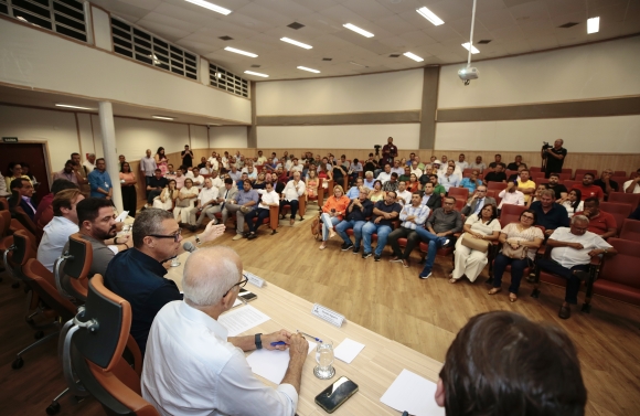 Governador e prefeitos se reúnem para discutir outorga da concessão parcial da Deso