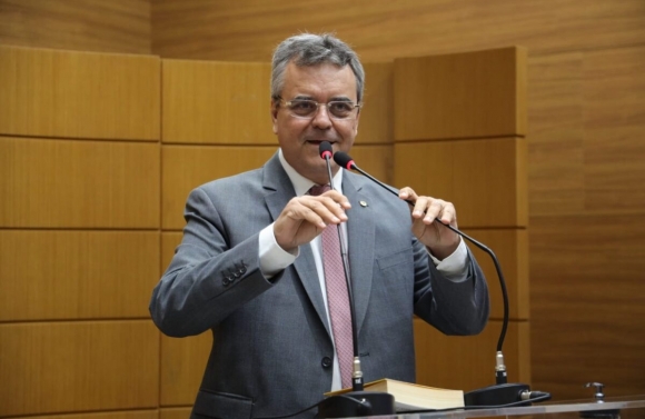 Deputado estadual Luciano Pimentel alerta para o endividamento das famílias brasileiras