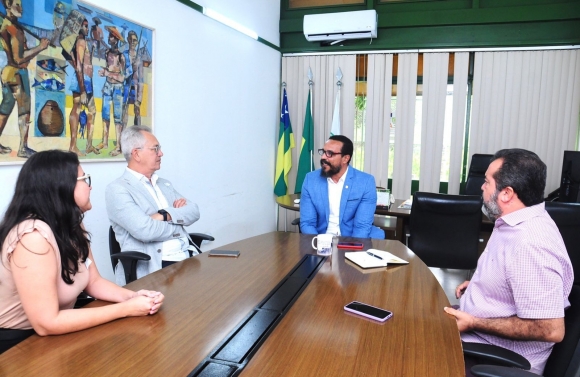 Prefeito de São Cristóvão visita Ibama para fortalecer ações de desenvolvimento ambiental