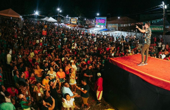 Festa do Cruzeiro é sucesso em General Maynard