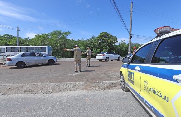 Prefeitura de Aracaju mantém interdição parcial em ponte sobre o Rio Poxim