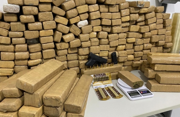 Operação conjunta entre Polícias Civil e Militar apreende 200kg de maconha e desativa rota interestadual de tráfico de drogas