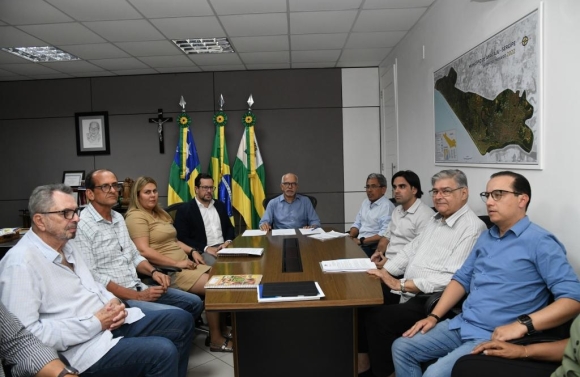 Prefeito de Aracaju constitui comissão para transição de governo