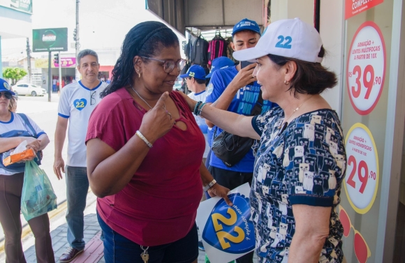 Emília destaca ações de  combate à violência contra mulheres em Aracaju